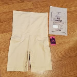 Empetua Shaper Short